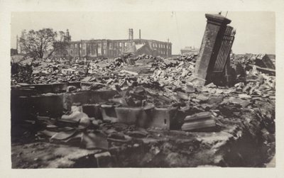 Conseguenze del Grande Terremoto del Kanto, Giappone, 1923 da Japanese Photographer